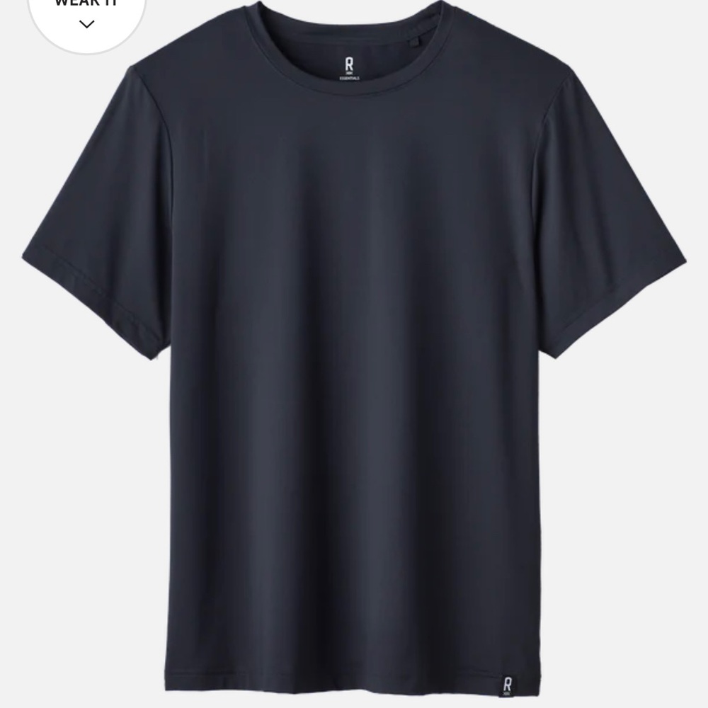 Rhône Essentials Tee. Black. Size Medium.